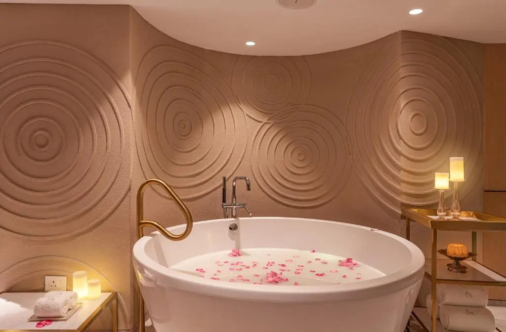 Taj Wellington Mews, Mumbai