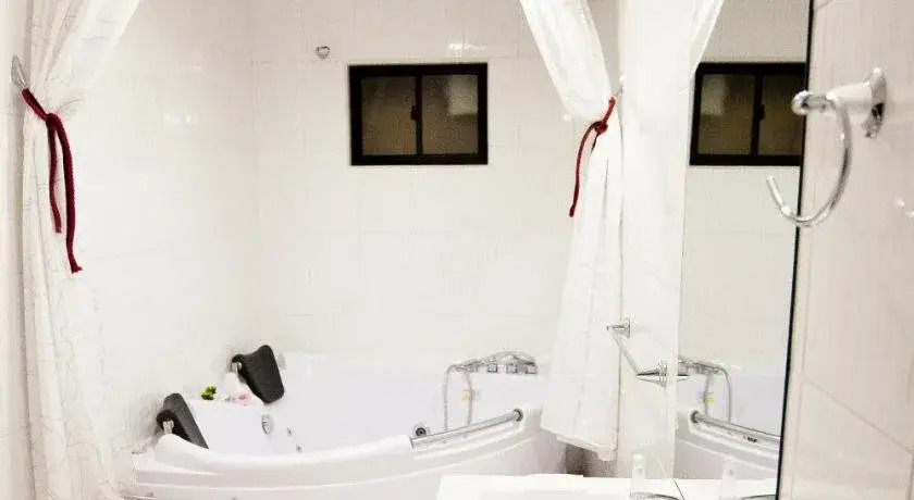 Hotel Montt Plaza