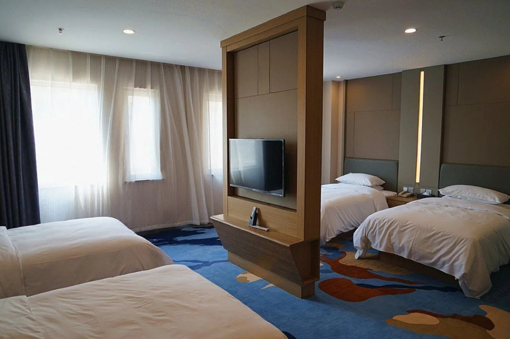 Zhongji Garland Hotel