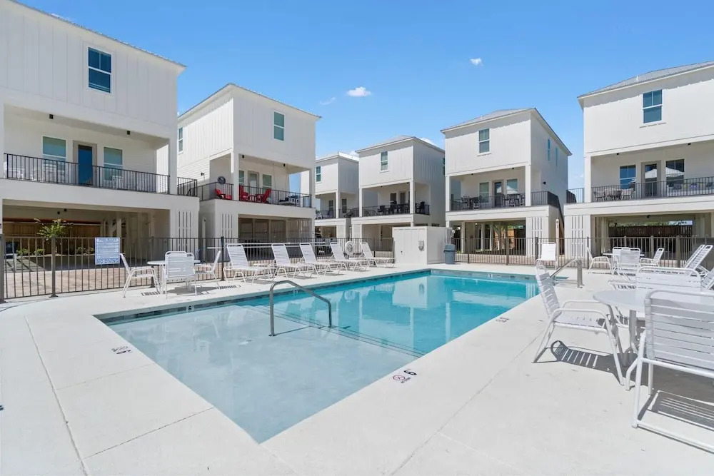 Totally Beachin' at Pelican Place