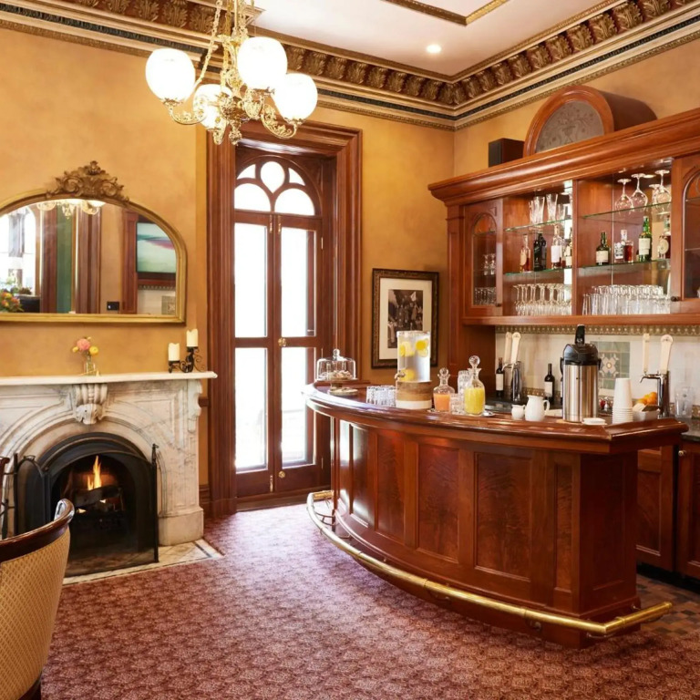Mansion Hill Inn