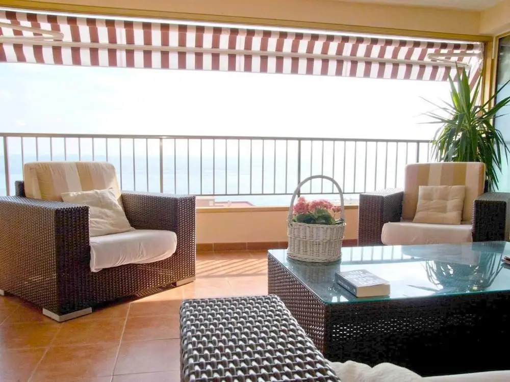 Beach & Pool