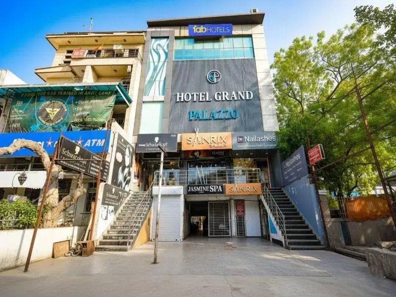 FabHotel Grand