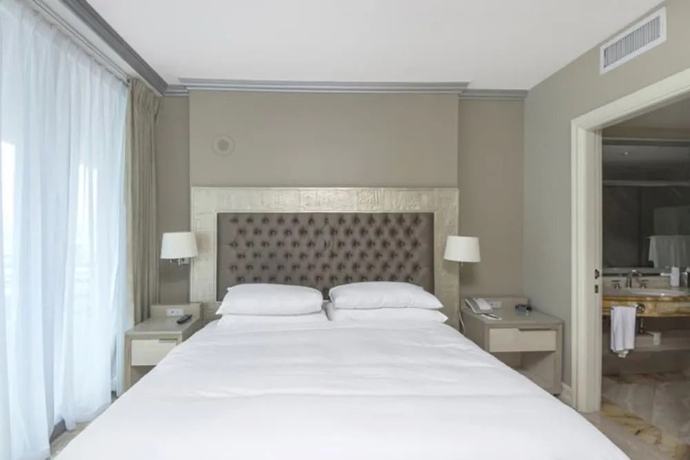 Private Condos at 101 Ocean by LMC