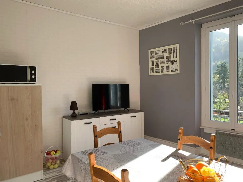 Appartement lumineux N°6 Le Val D'or - 4 personnes - 1 chambre avec petit balcon