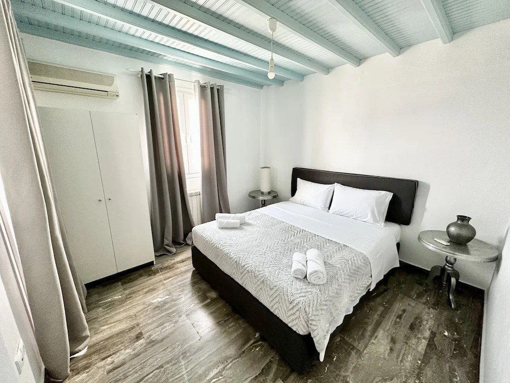 Irenes Residence