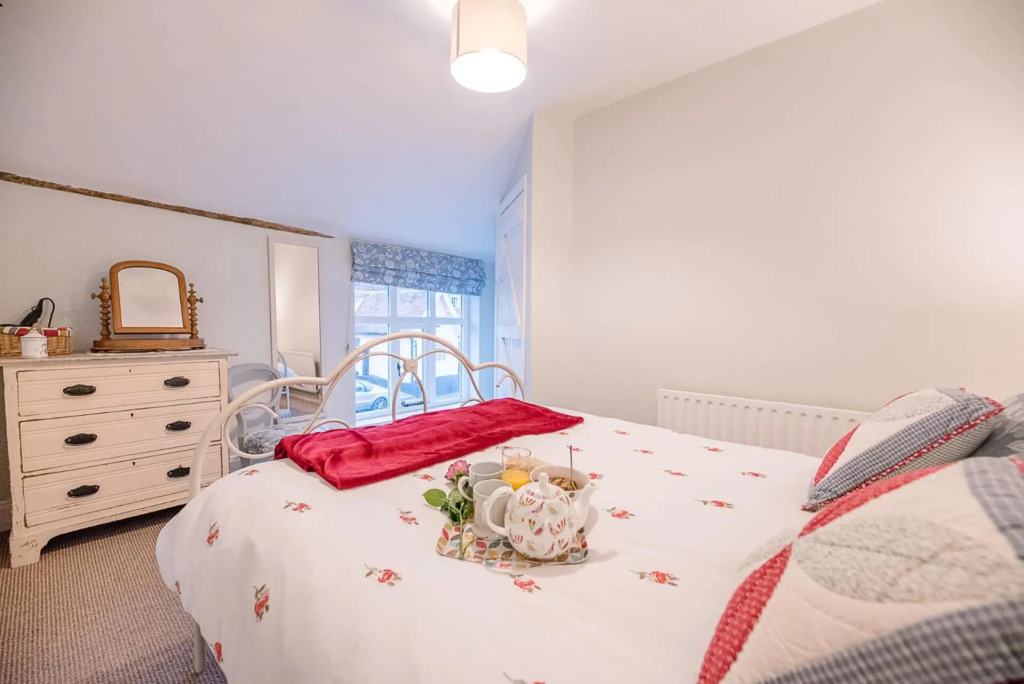 2 Riverside Cottages, Yoxford