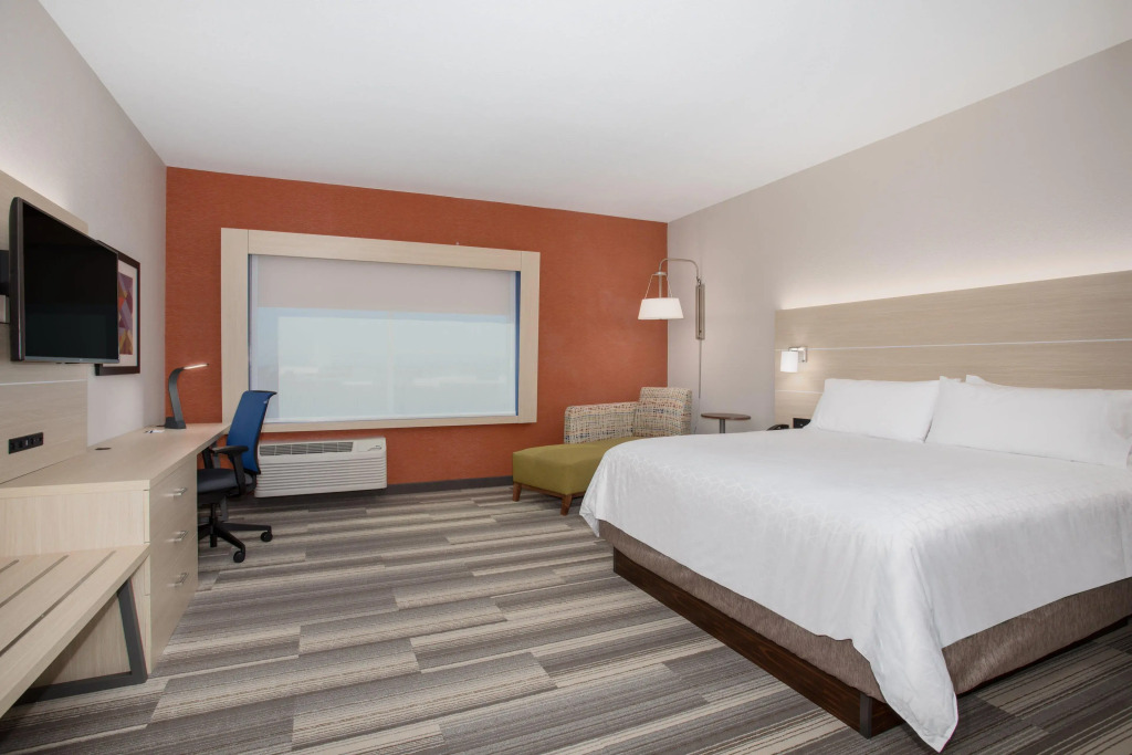 Holiday Inn Express & Suites - Denver NE - Brighton by IHG