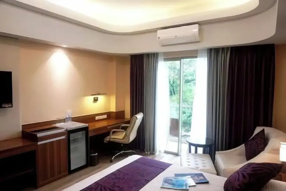 Central Park Reef Resort