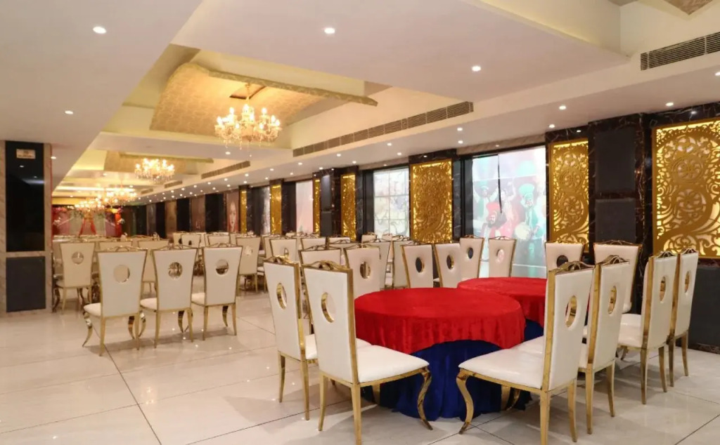 Hotel V2v by OYO Rooms