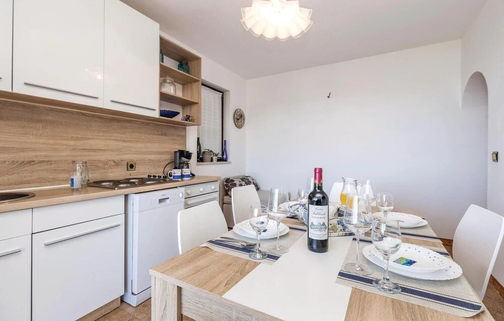 Stunning Home in Supetarska Draga With Wifi and 3 Bedrooms