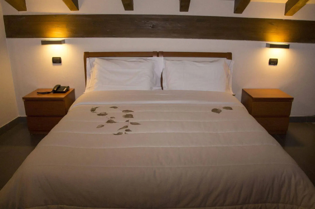 Parini Hotel