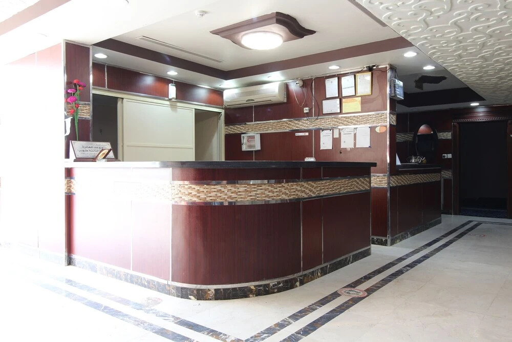OYO 594 Taj Lamar Furnished Apartments