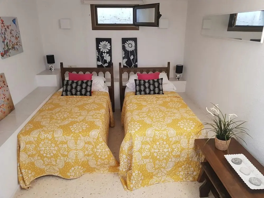 Beautiful 2 Bedroom Apartment