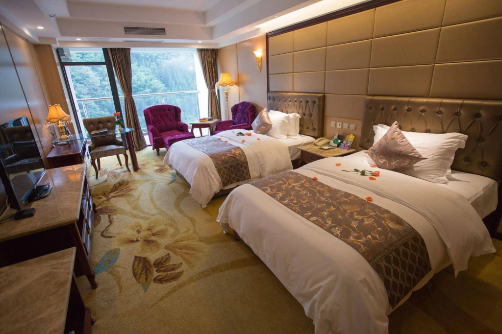 Huashuiwan No. 1 Hot Spring Hotel