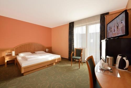 Semiramis Business Hotel