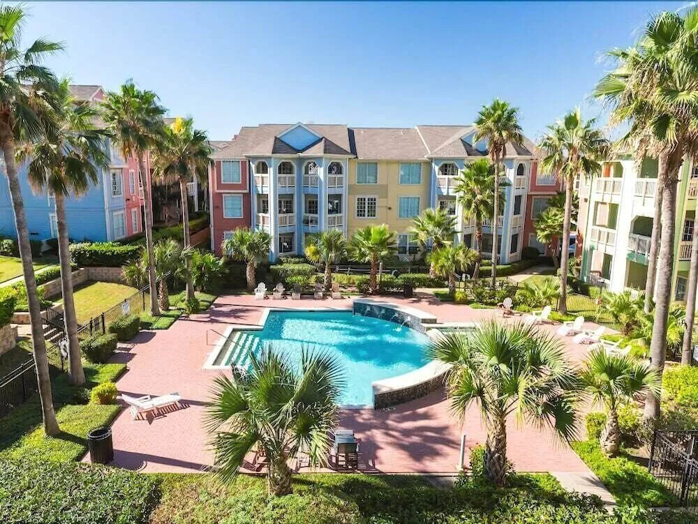 7000 Seawall Blvd Condo Unit 336 by RedAwning