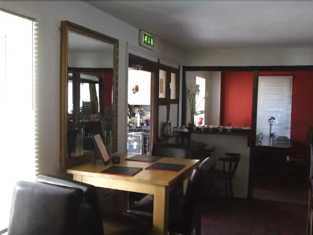 Queenshead Inn