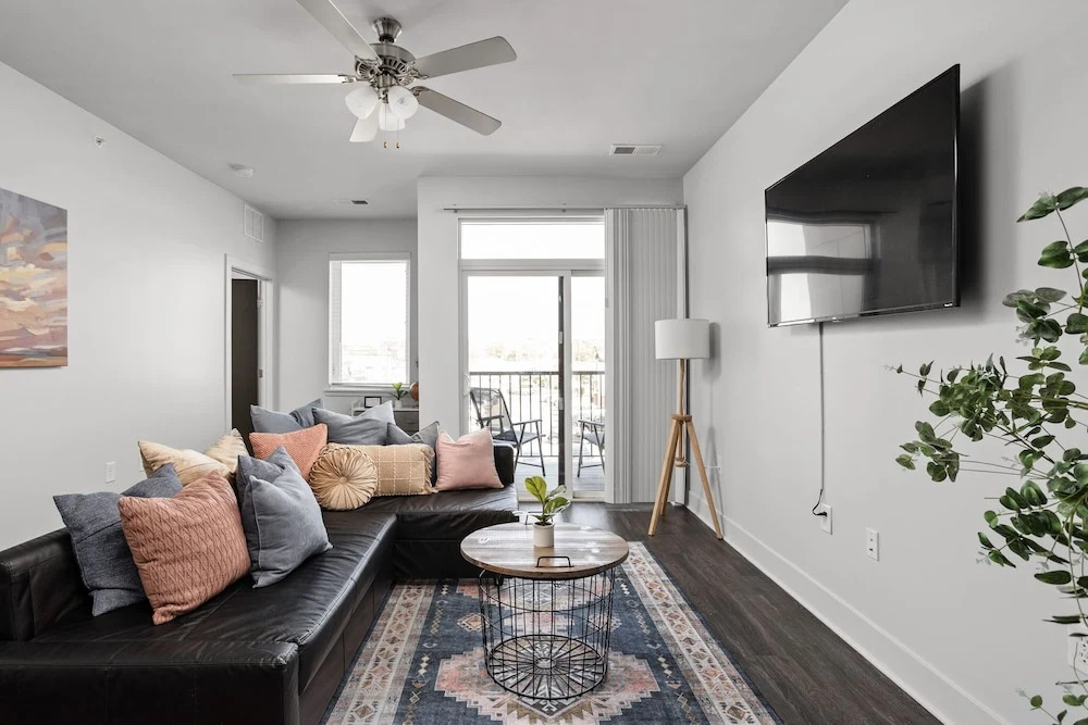 Cozysuites Stylish 4BR the heart of Nora