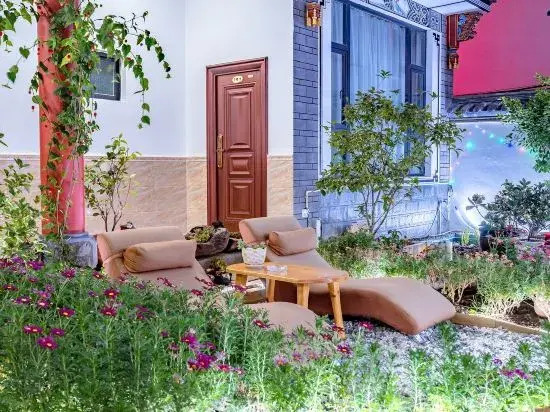 Dali Ancient Town Leisure House B&B