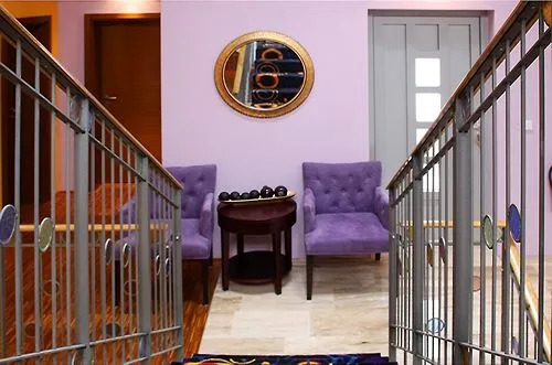 Hotel 365