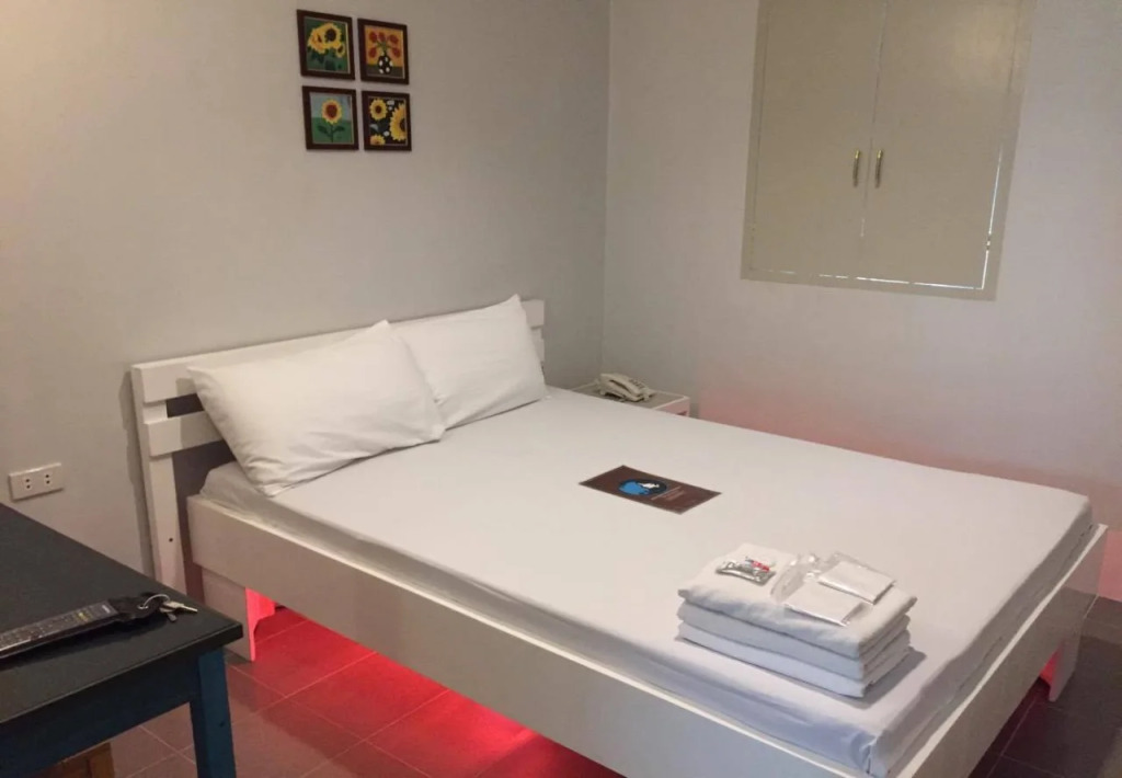 Dianne Gardens Hotel