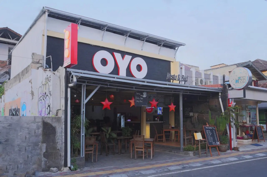 OYO 426 Hotel Gading Resto