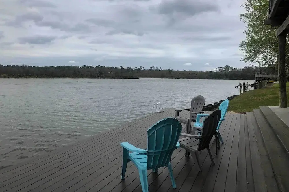 Spacious San Jacinto River Home w/ Waterfront Deck