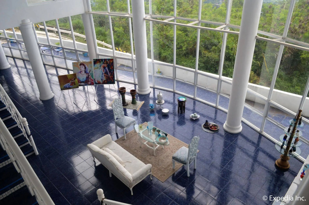 Costiera Fermiliana Tagaytay