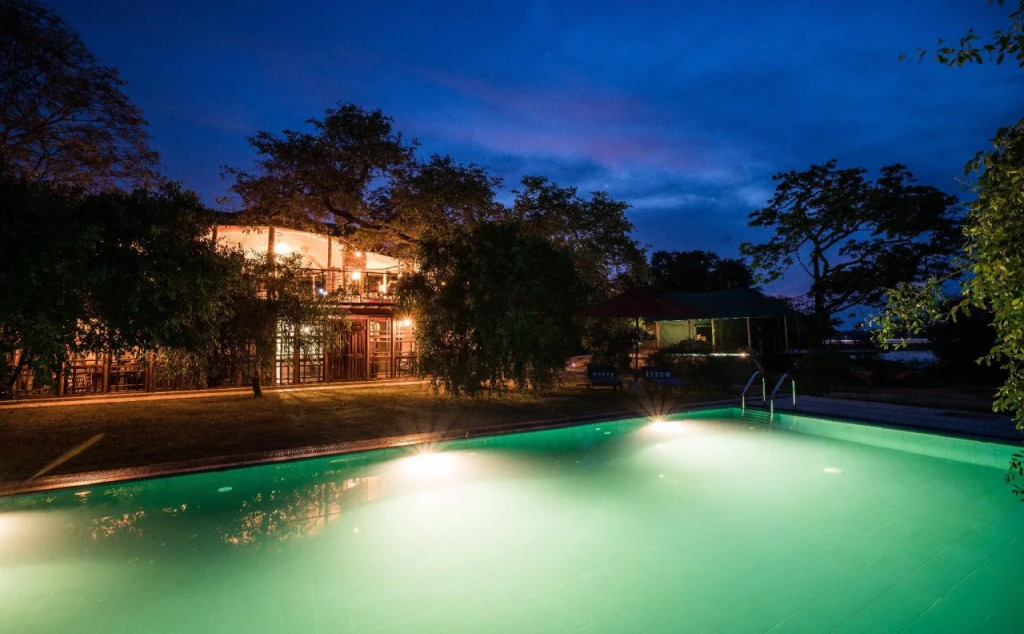 Flameback Eco Lodge