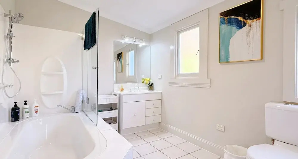StayAU 2BR Home w/ Stunning Views in Tasmania