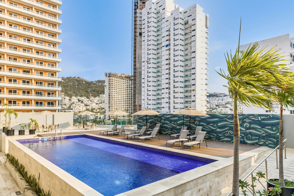 One Acapulco Costera