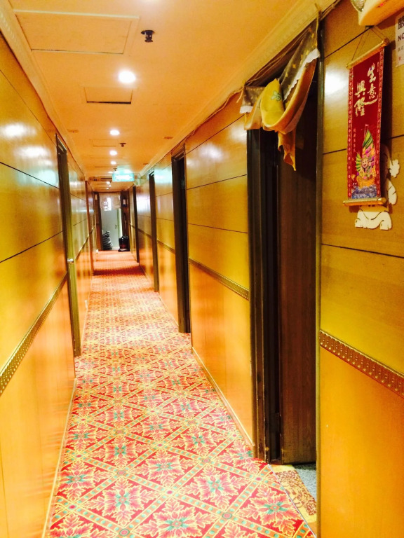 J Hotel