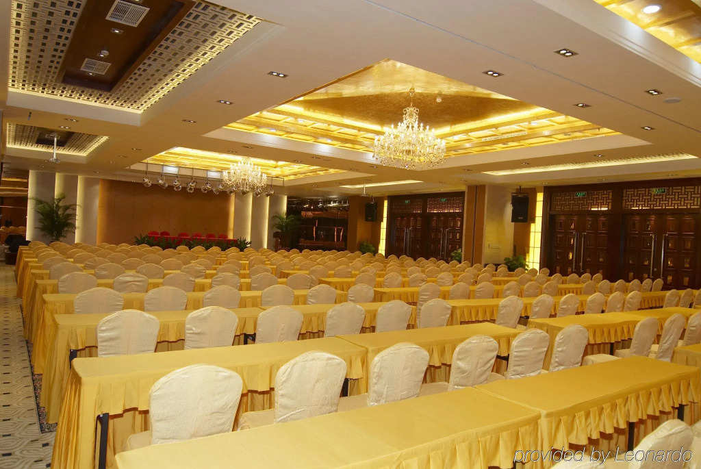 Royal Century Hotel