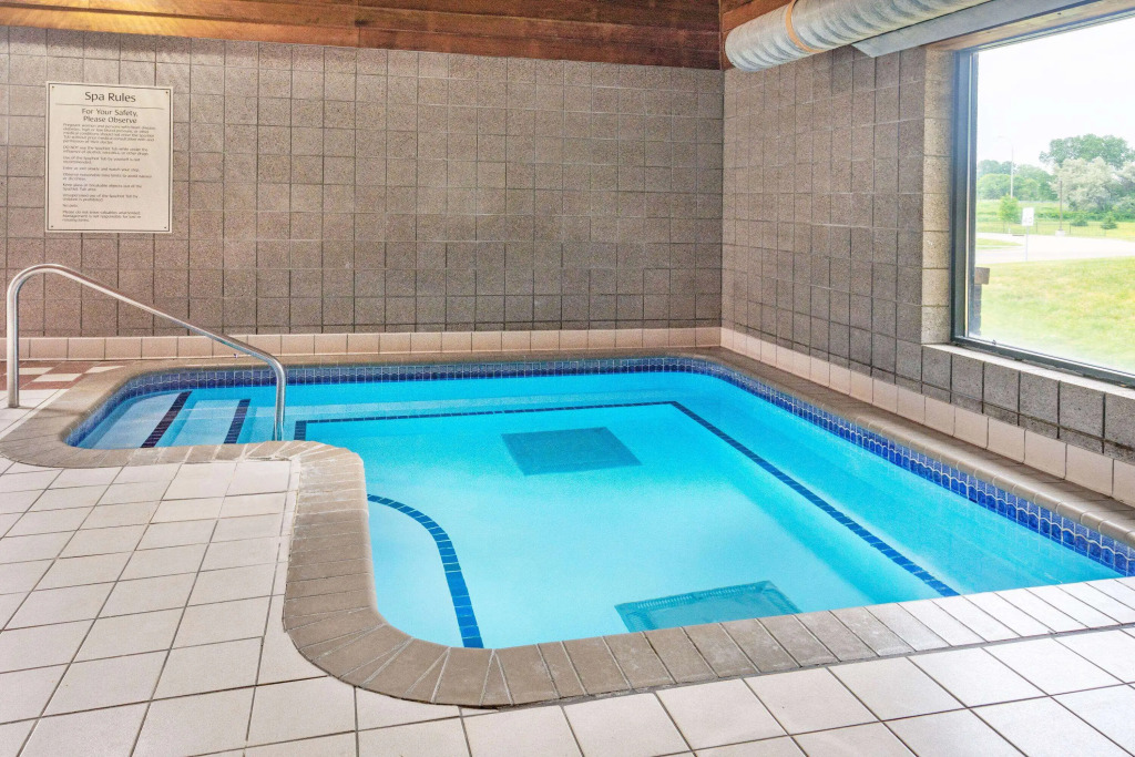 Baymont by Wyndham Brooklyn Center