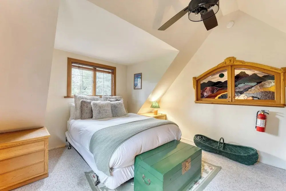 Riversong Lodge by Avantstay Sauna Hot Tub On The Truckee River