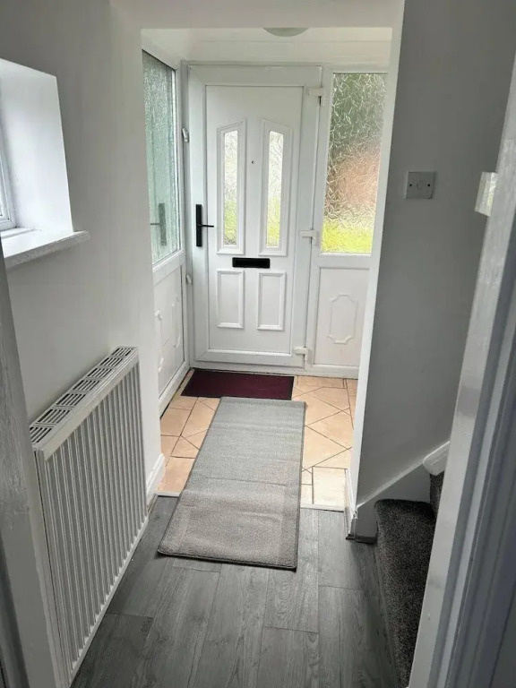 Cosy 3-bed Retreat - Garden, Parking & Bbq