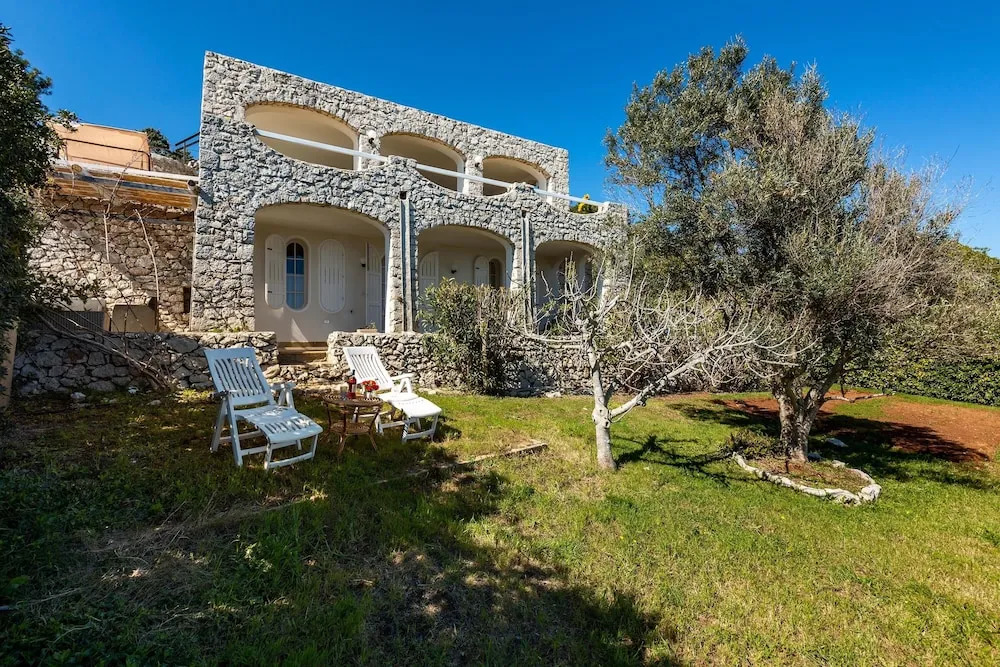 2750 Villa Petra by Barbarhouse
