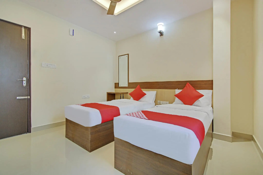 Capital O 37517 Withinn Hotel