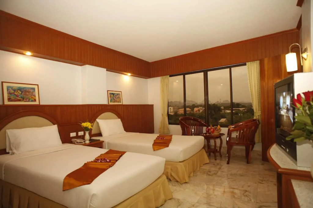 Boon Siam Hotel