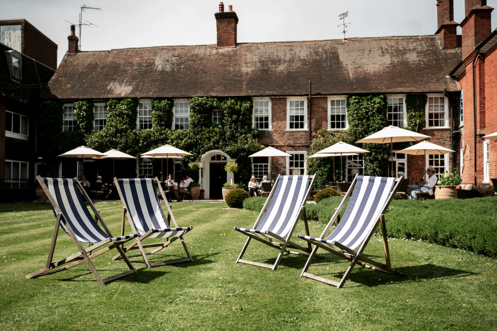 Bush Hotel Farnham