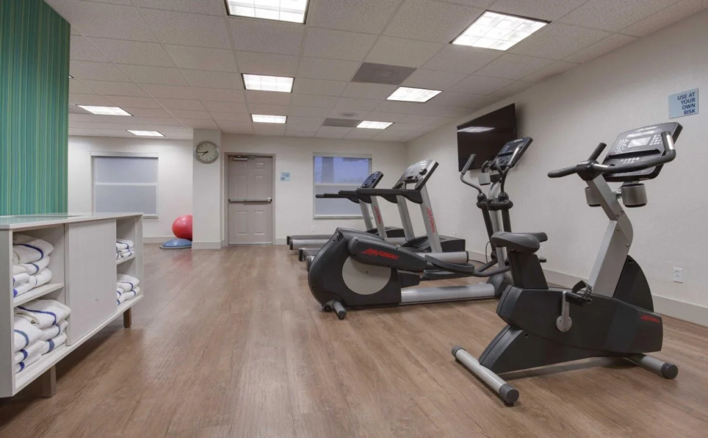 Holiday Inn Express & Suites Orlando International Airport by IHG