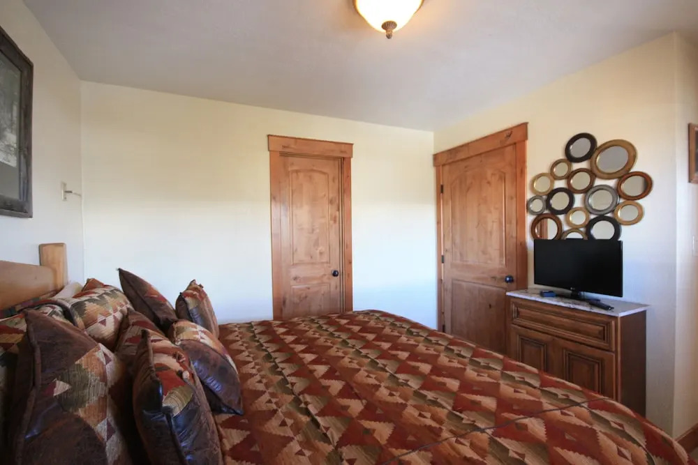 Mountain View 2 Bedroom Condo
