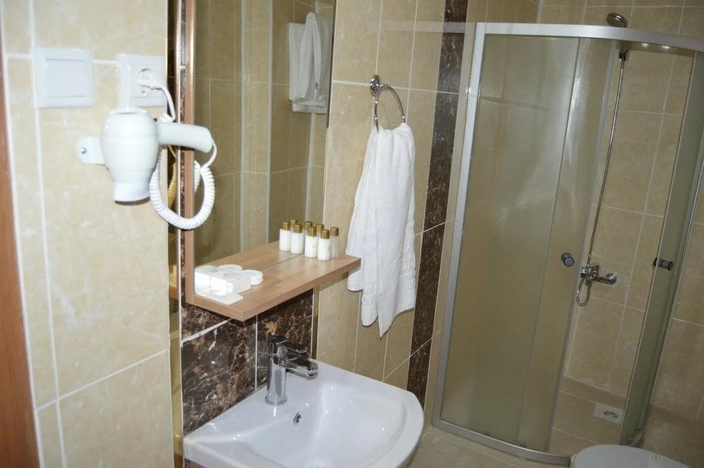 Vadi-i Leman Hotel