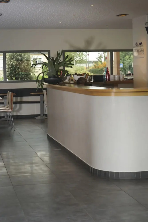 H24 HOTEL