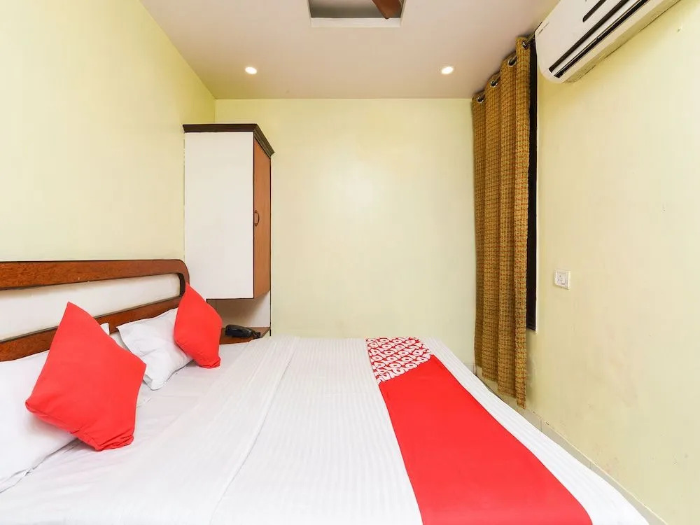 Hotel O Paharganj Near Railway Station Formerly Chand Palace