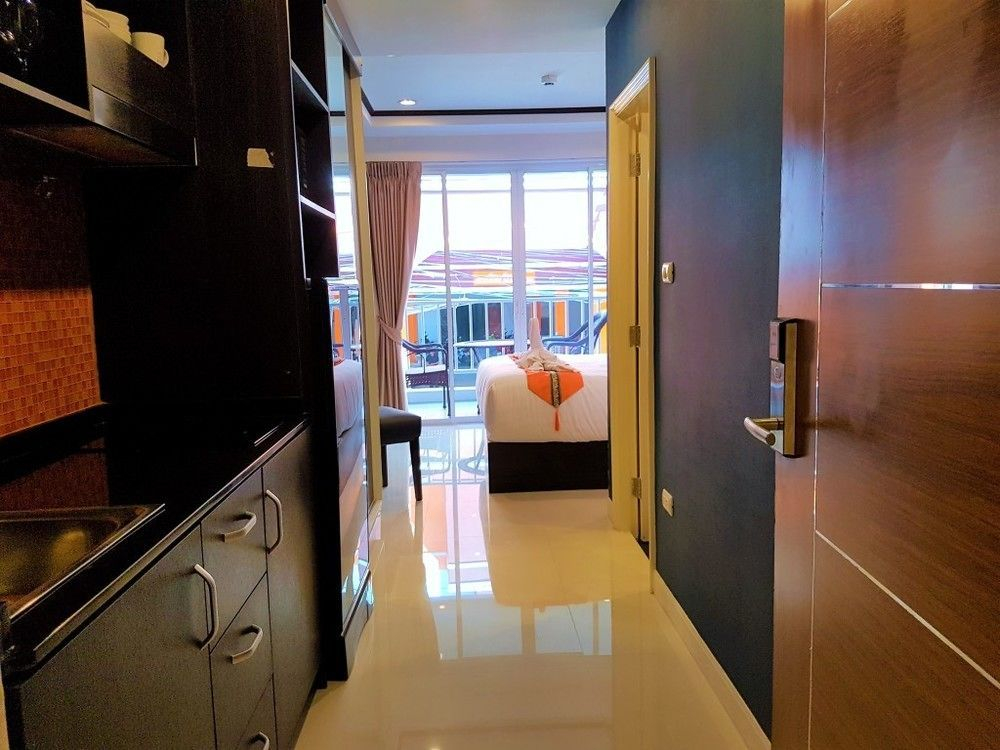 Club Apartments