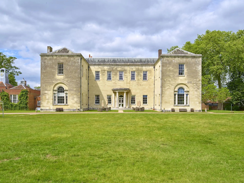 Hitchin Priory Hotel