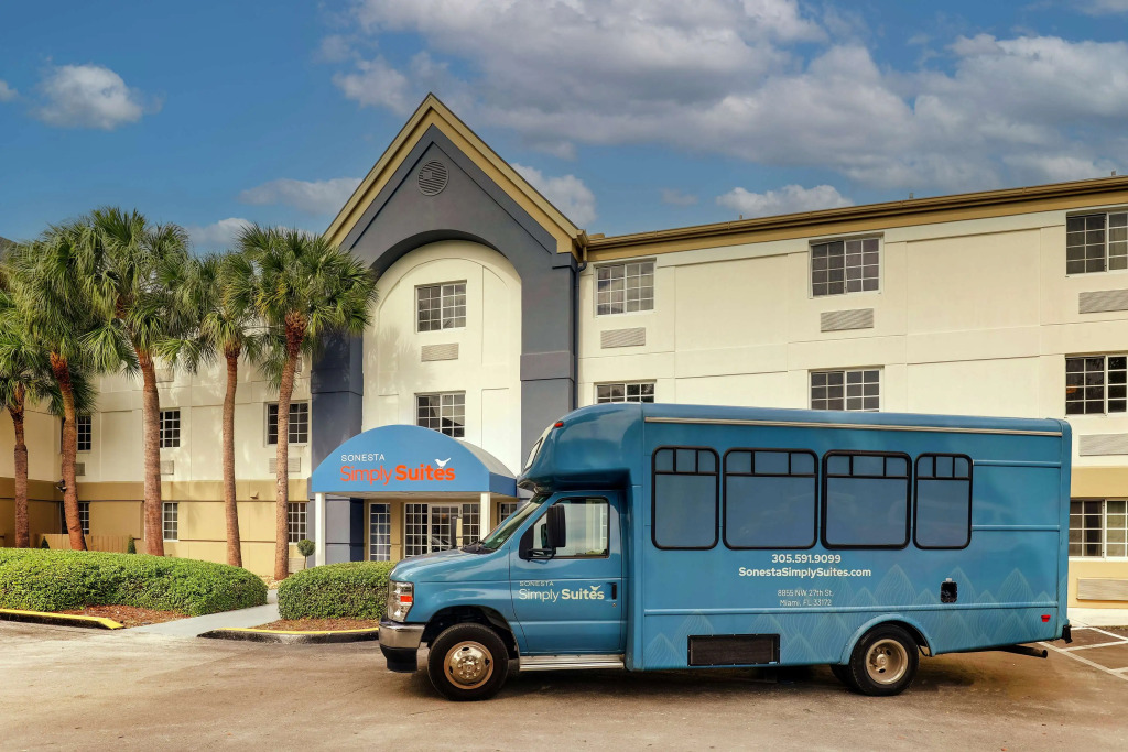 Sonesta Simply Suites Miami Airport Doral