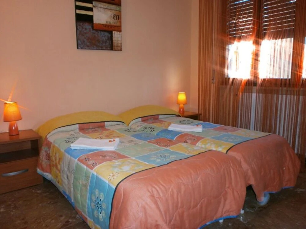 Airport Pisa Rooms - Self Economy